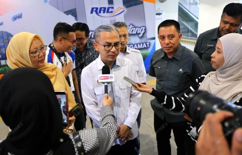 DATUK FAHMI FADZIL