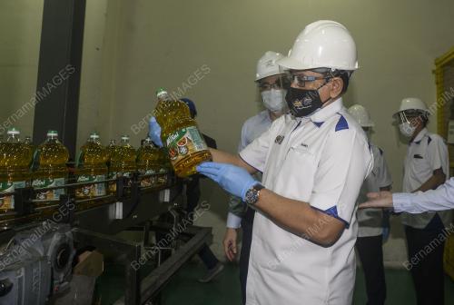 DATUK SERI HASNOL ZAM ZAM
