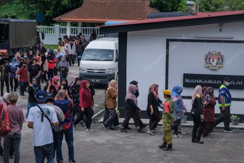 DAKWA IC PALSU