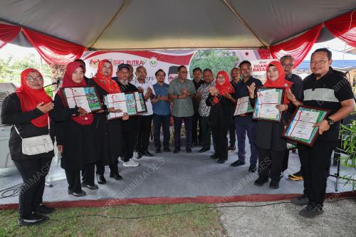 DATUK SERI MOHAMED KHALED NORDIN 