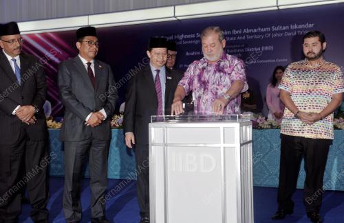 JB01_21112016_JENAMA_IIBD
