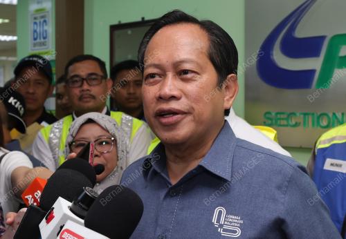 DATUK SERI AHMAD MASLAN
