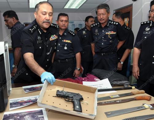 JB01_23022012_POLIS