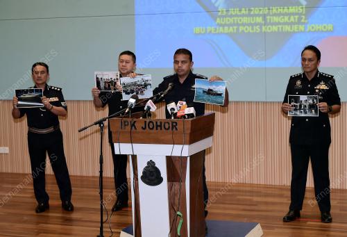 DATUK AYOB KHAN MYDIN PITCHAY
