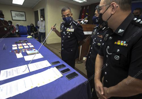 DATUK AYOB KHAN MYDIN PITCHAY
