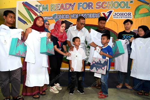 JB01_23122018_READY_FOR_SCHOOL