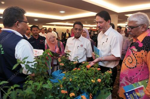 JB01_24092016_DENGGI_ASEAN