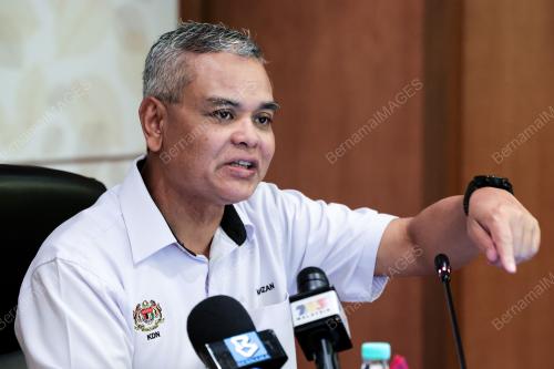 DATUK MAKHZAN MAHYUDDIN 