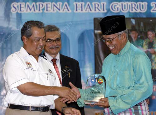 MUHYIDDIN YASSIN