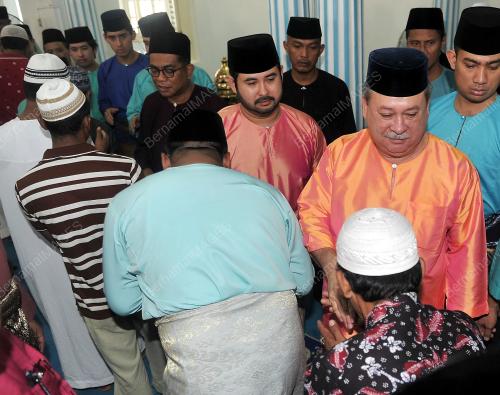 JB01_25062017_SULTAN_IBRAHIM_SOLAT