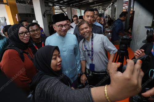 DATUK SERI ANWAR IBRAHIM