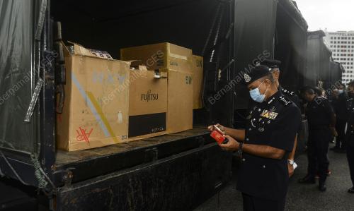 DATUK AYOB KHAN MYDIN PITCHAY