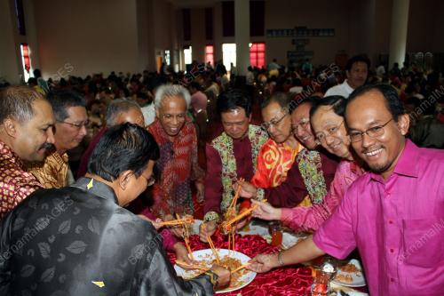 SHAHRIR ABDUL SAMAD