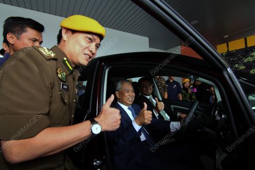 JB01_26042019_ULANGTAHUN_RELA