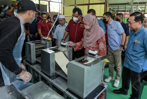DATUK SERI DR NORAINI AHMAD