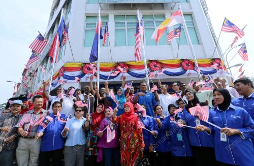 JB01_26082016_BENDERA