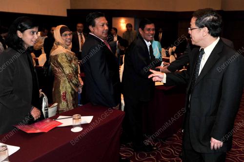 DATUK DR HOU KOK CHONG