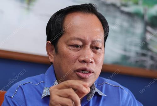 DATUK SERI AHMAD MASLAN