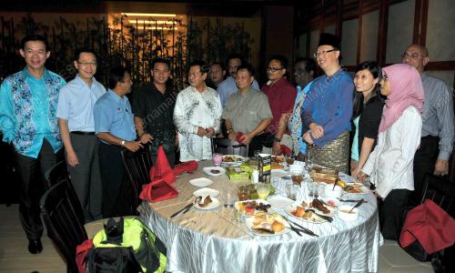 JB01_27072012_BERBUKA_PUASA
