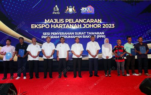 DATUK ONN HAFIZ GHAZI