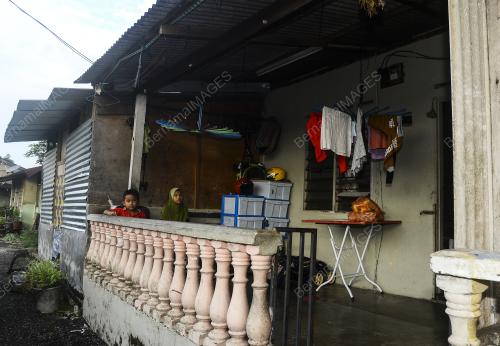 IBU ENAM ANAK BERGELUT SARA KELUARGA HARAP BANTUAN