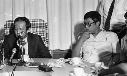 JB01_28041982_SIDANG