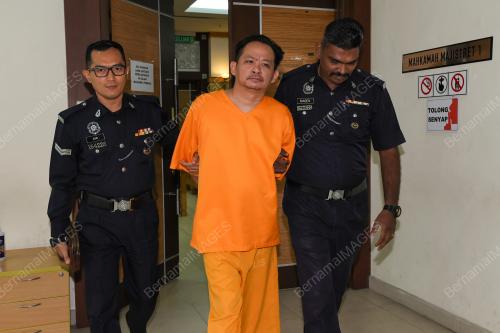 PENGANGGUR DIDAKWA BUNUH IBU