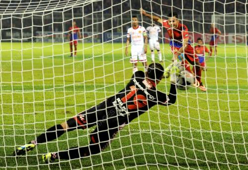 JB01_28092013_PIALA_MALAYSIA