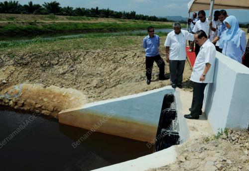 JB01_29012013_SUNGAI_PAGOH