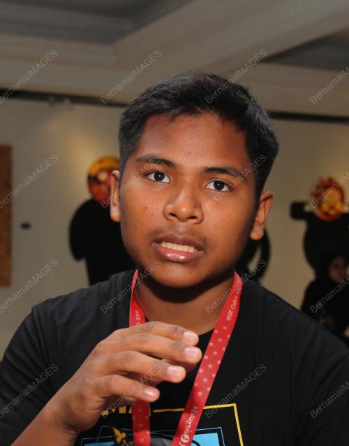 JB01_29082019_PELUKIS_MUDA