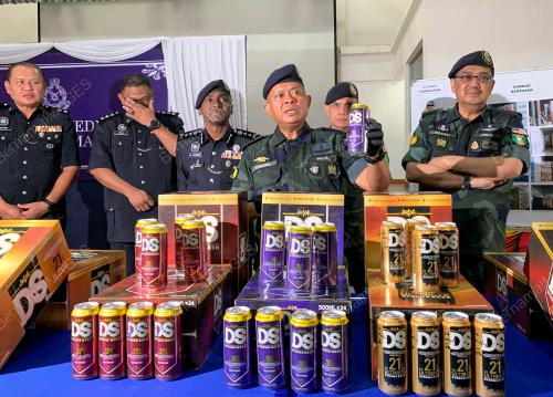 DATUK KAMARUL ZAMAN MAMAT