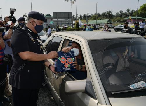 DATUK KAMARUL ZAMAN MAMAT