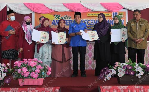 DATUK SERI AHMAD MASLAN