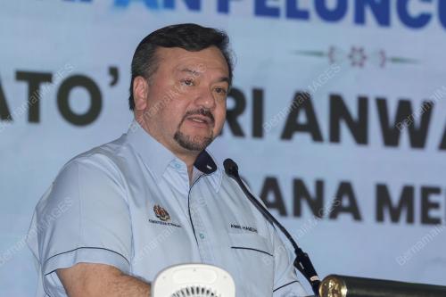DATUK SERI AMIR HAMZAH AZIZAN