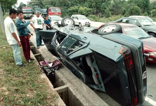 JB02-12_10_2000_ISWARA-TERBALIK_14012016
