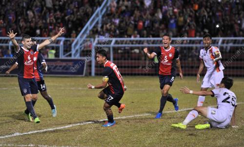 JB02_00215_LIGA_PERDANA_20022015