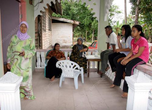 NOORDIN MAT TOP