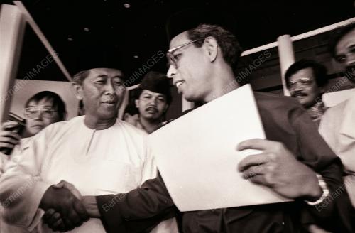 YANG BERHORMAT DATUK SHAHRIR ABDUL SAMAD