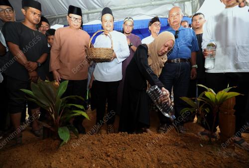 DATUK SHARIFAH AZIZAH SYED ZAIN