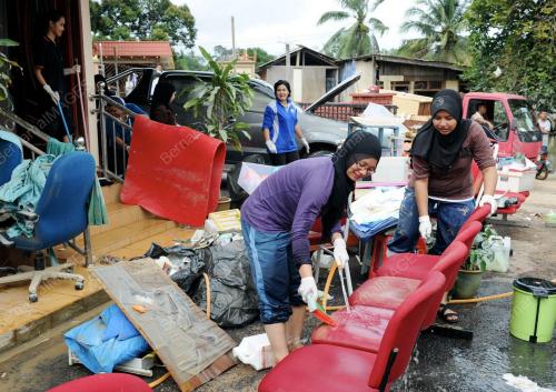 JB02_03022011_BANJIR