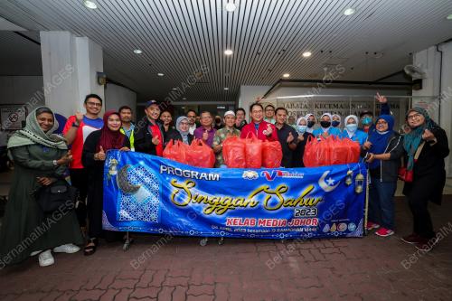 SAHUR KELAB MEDIA JOHOR