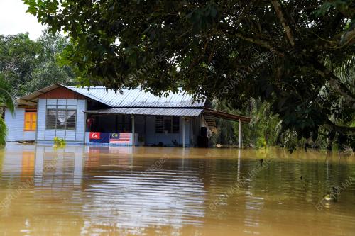 BANJIR KAMPUNG SRI GAMBUT