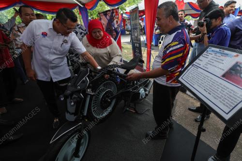 DATUK RUBIAH WANG 