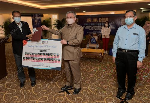 DATUK SERI DR ADHAM BABA