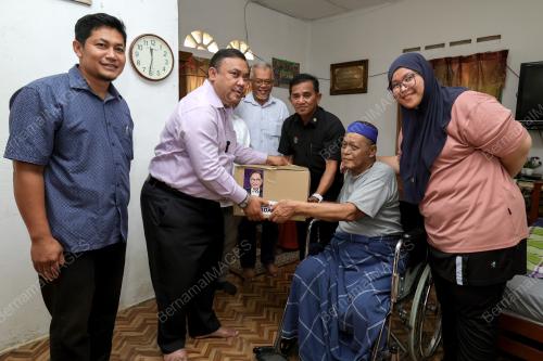DATUK AZMAN ABIDIN