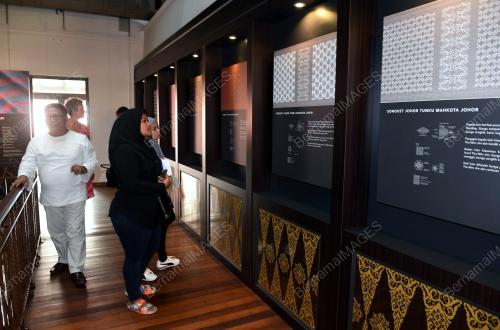JB02_05102018_GALERI_TENUN