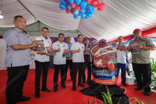 DATUK ONN HAFIZ GHAZI