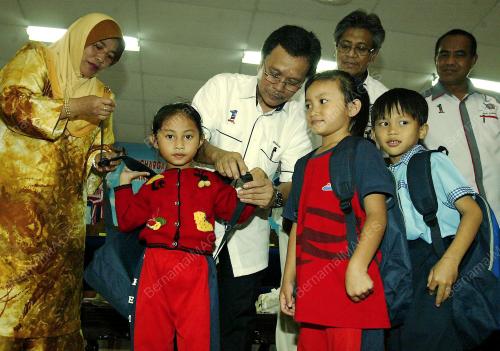 JB02_06012011_SHAFIE-TABIKA_K