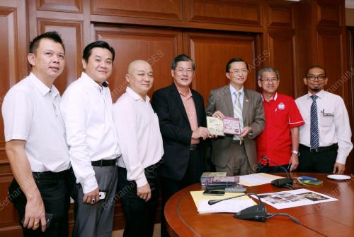 JB02_06012015_DATUK_TEE