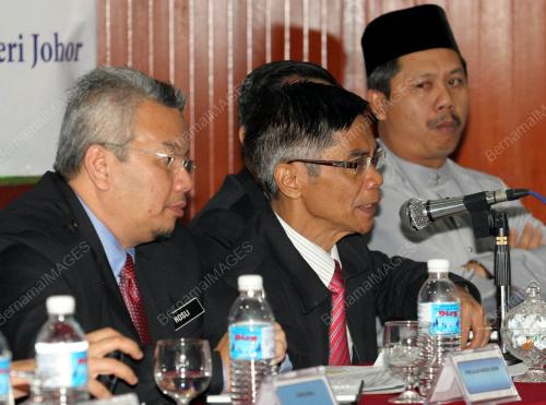 SOLAH MAT HASSAN